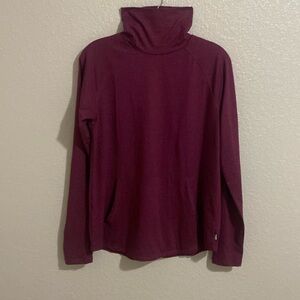 Eddie Bauer women’s turtle neck pockets thumbholes/Burgundy/M